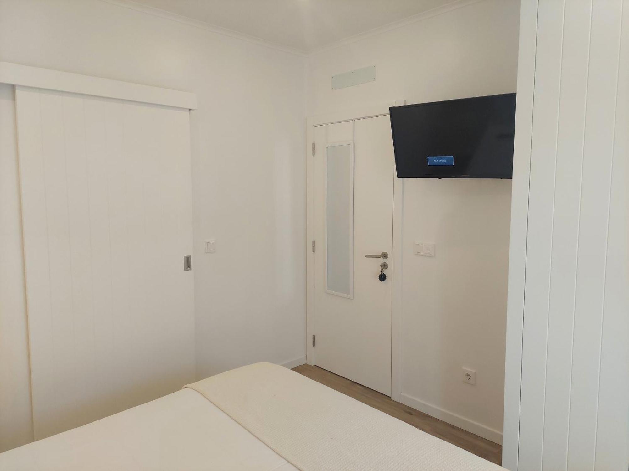 Lagoa Azul Guest House II Вила Нова де Милфонтеш Екстериор снимка